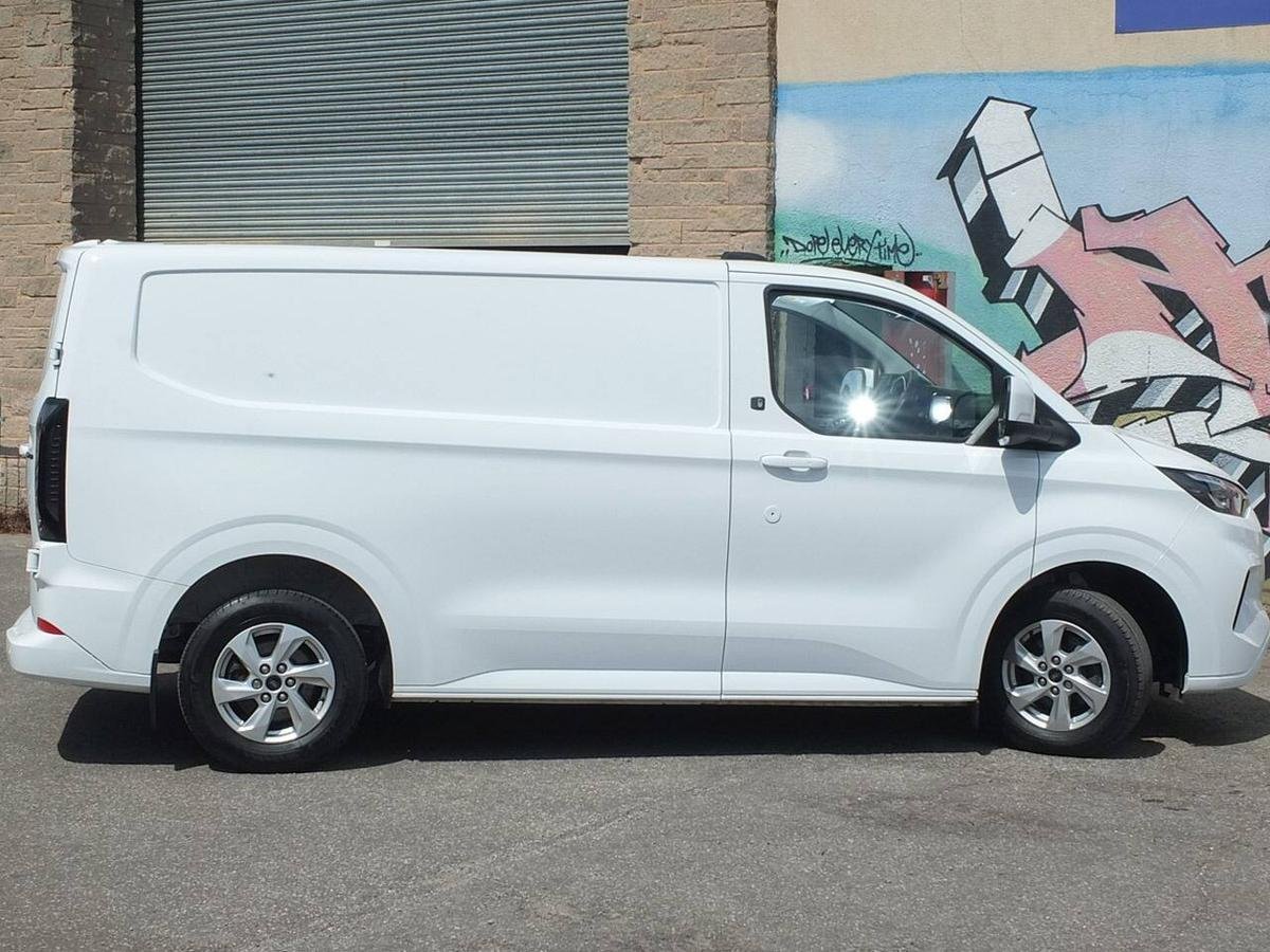 2024 Ford Transit Custom Panel Van — photo 8 of 8