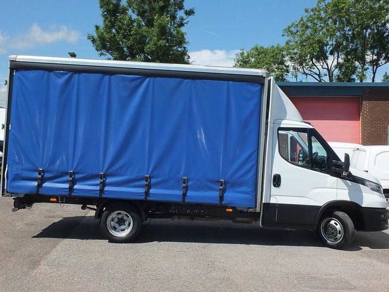 2025 Iveco Daily CurtainSider Van