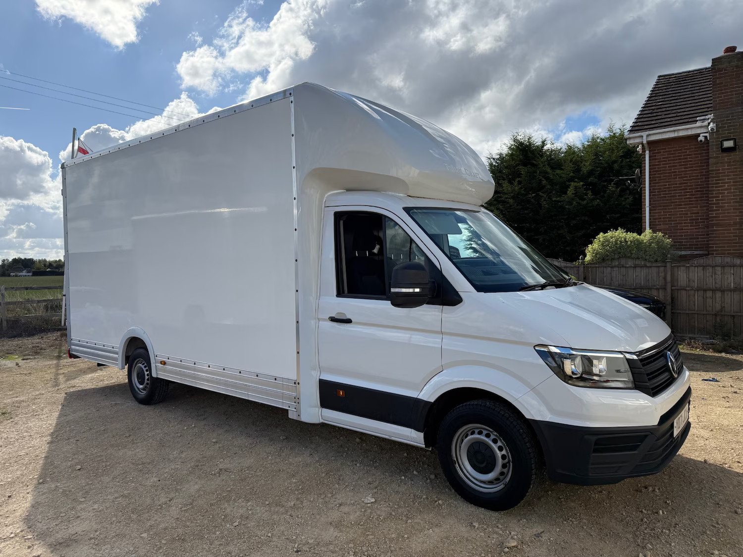 2021 Volkswagen Crafter Luton Low Loader Van — photo 2 of 6