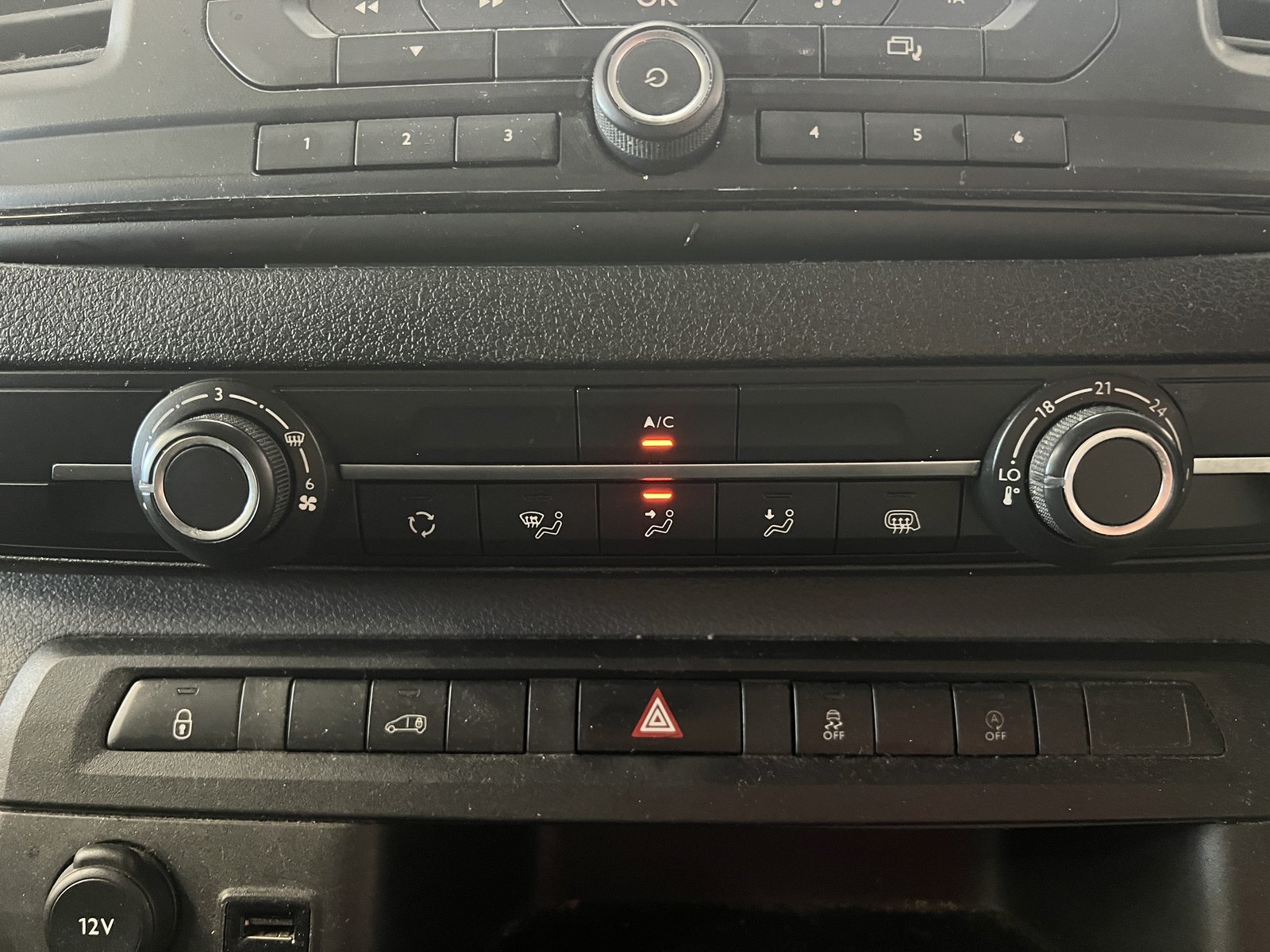 2020 Vauxhall Vivaro Panel Van — photo 2 of 2