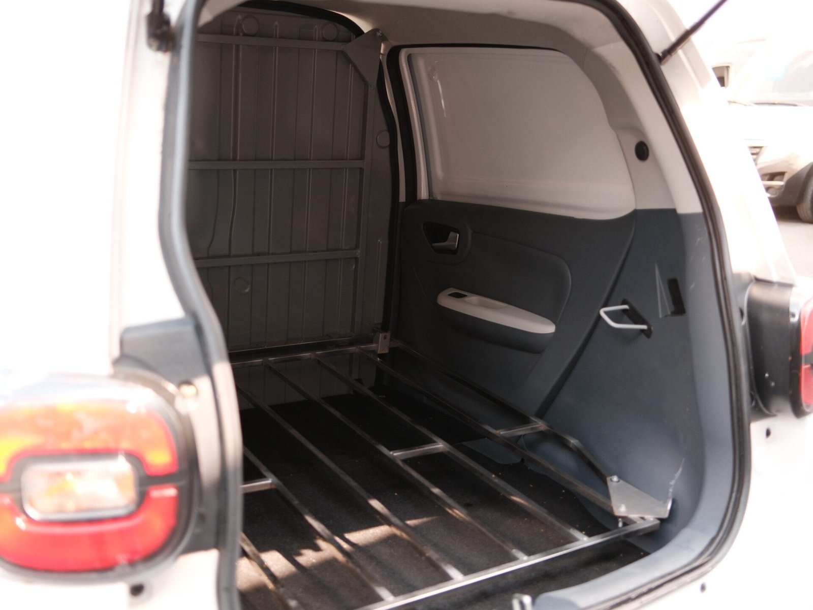 2025 Mullen Go Panel Van — photo 1 of 1