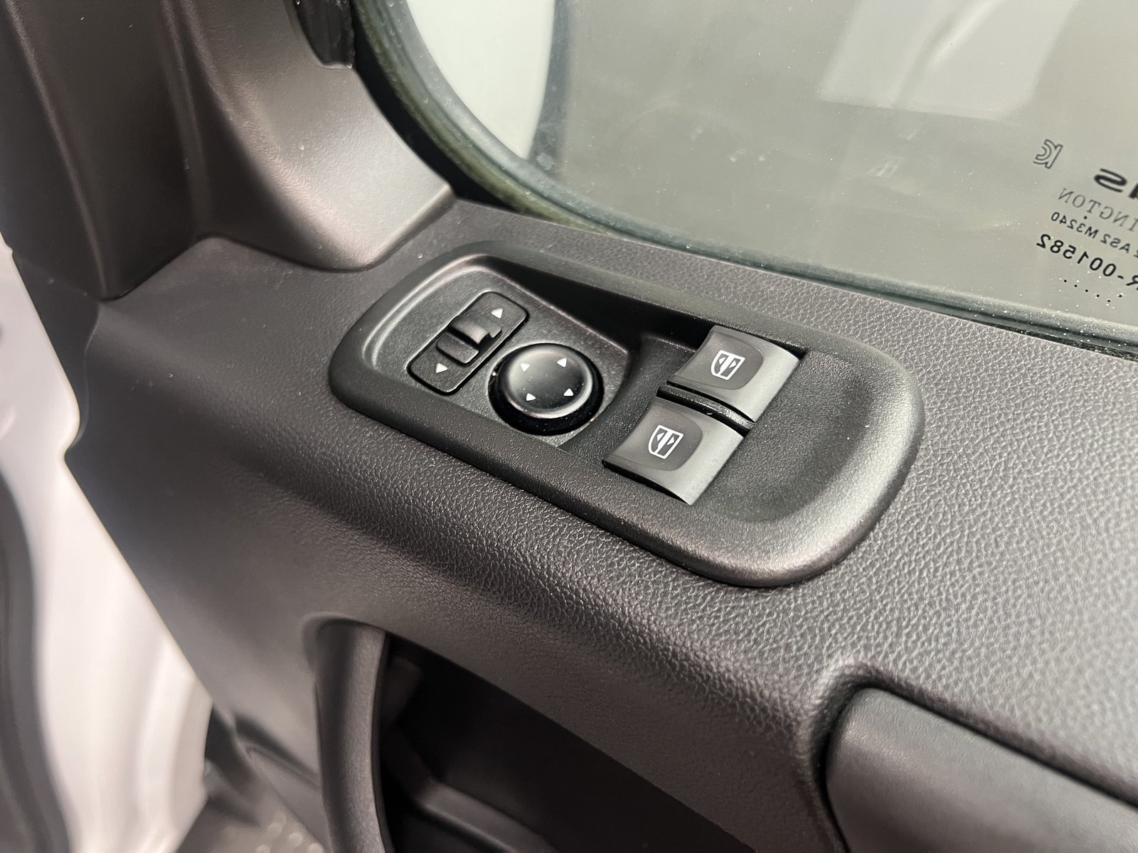 2023 Renault Master Panel Van — photo 2 of 22