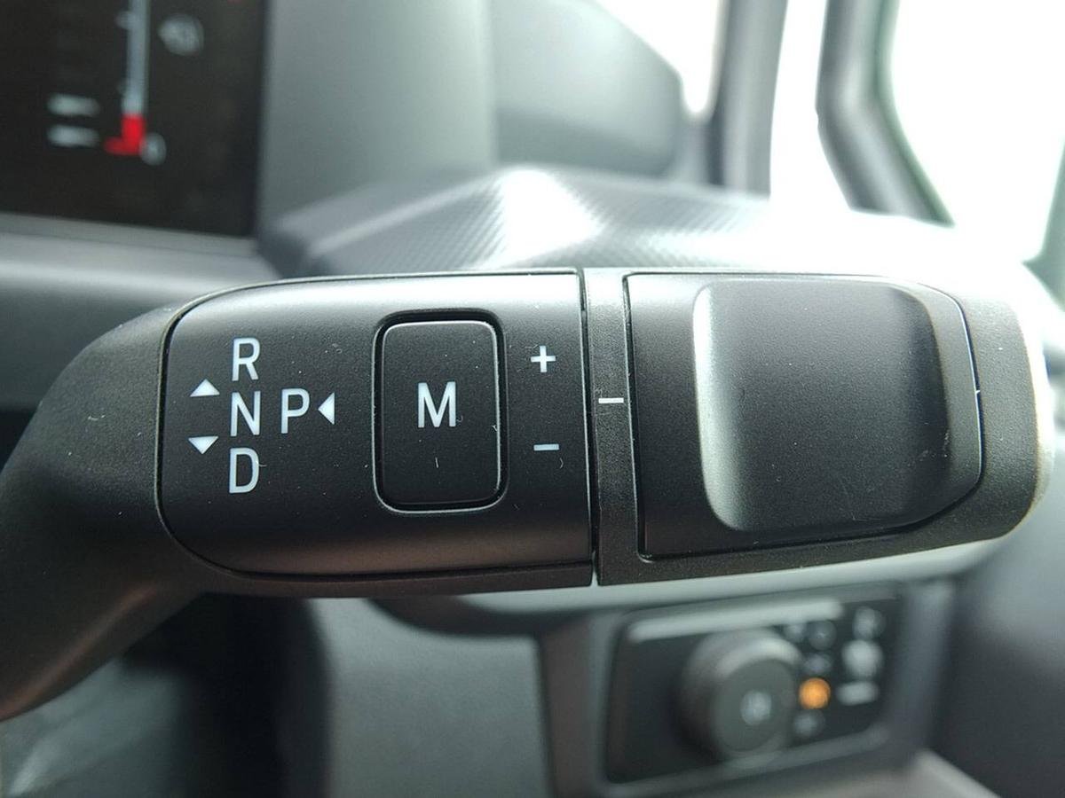 2025 Ford Transit Custom Panel Van — photo 2 of 36
