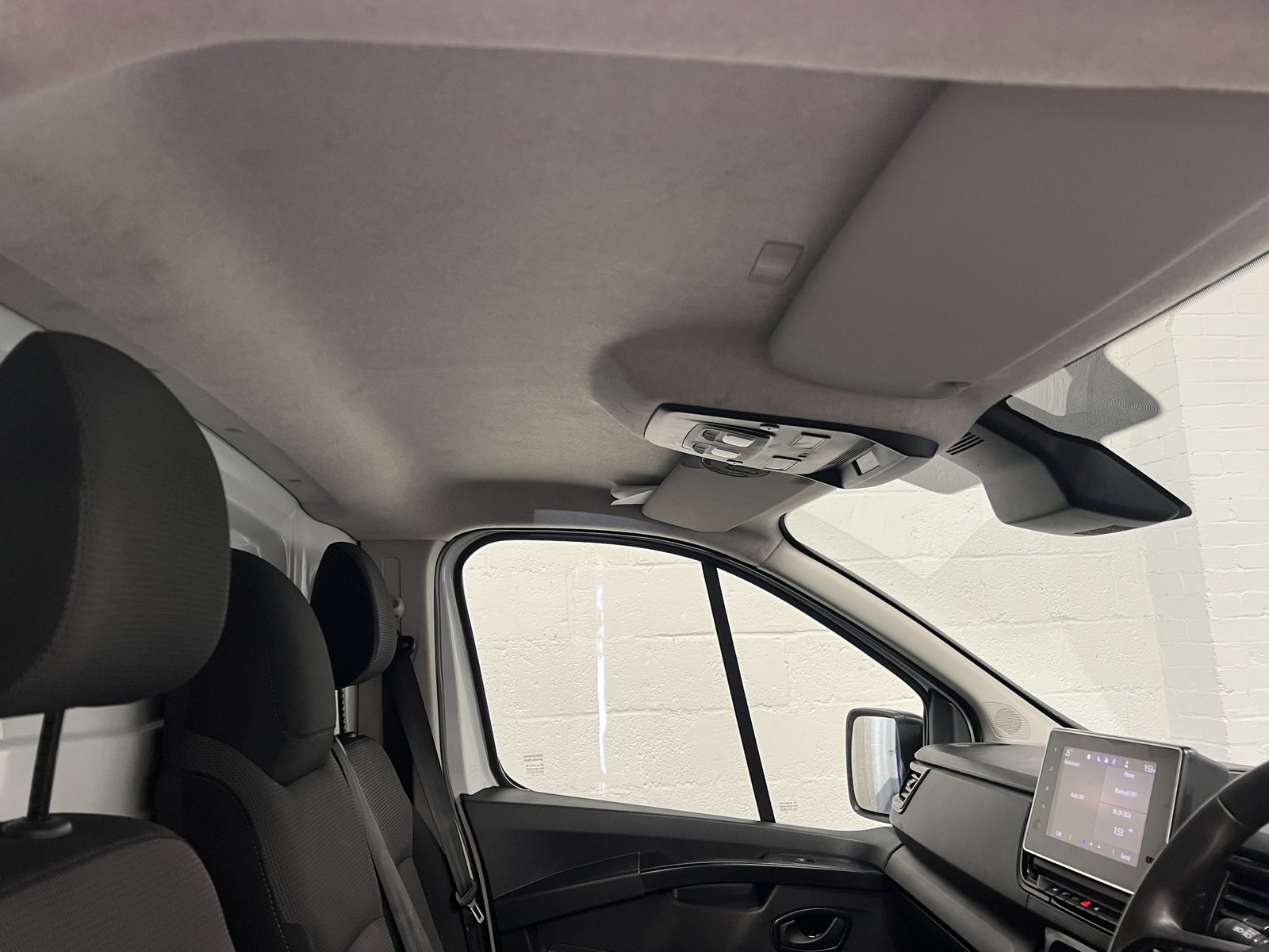 2023 Renault Trafic Panel Van — photo 4 of 4