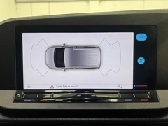 2022 Volkswagen Caddy Panel Van — cab interior