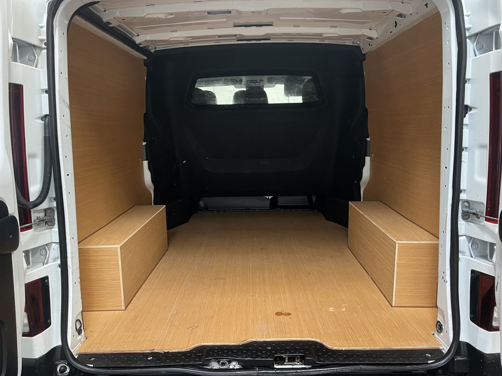 2024 Renault Trafic Panel Van — photo 15 of 15
