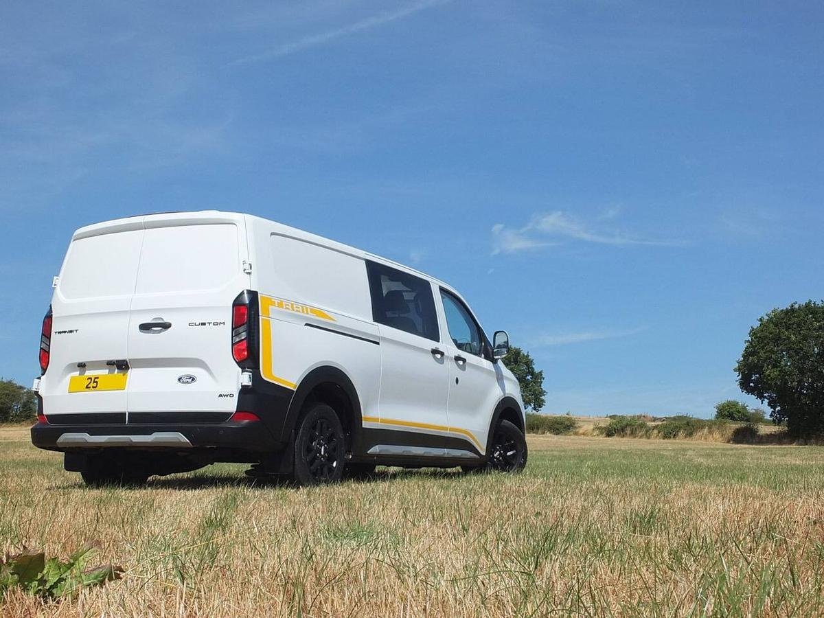 2025 Ford Transit Custom Panel Van — photo 36 of 36