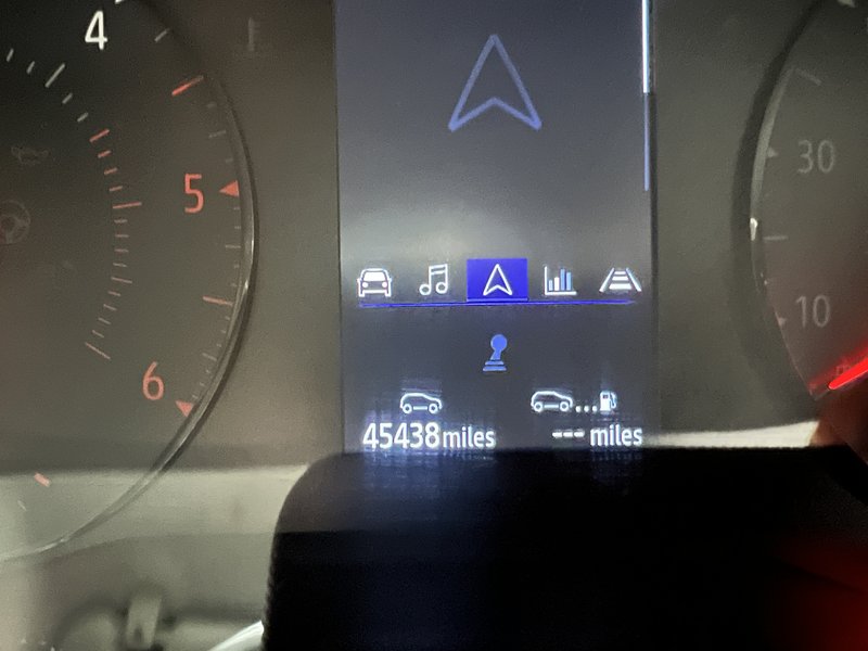 2023 Renault Trafic Panel Van — photo 2 of 28