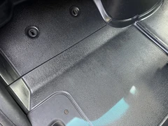 2020 Mercedes-Benz Sprinter CurtainSider Van — detail