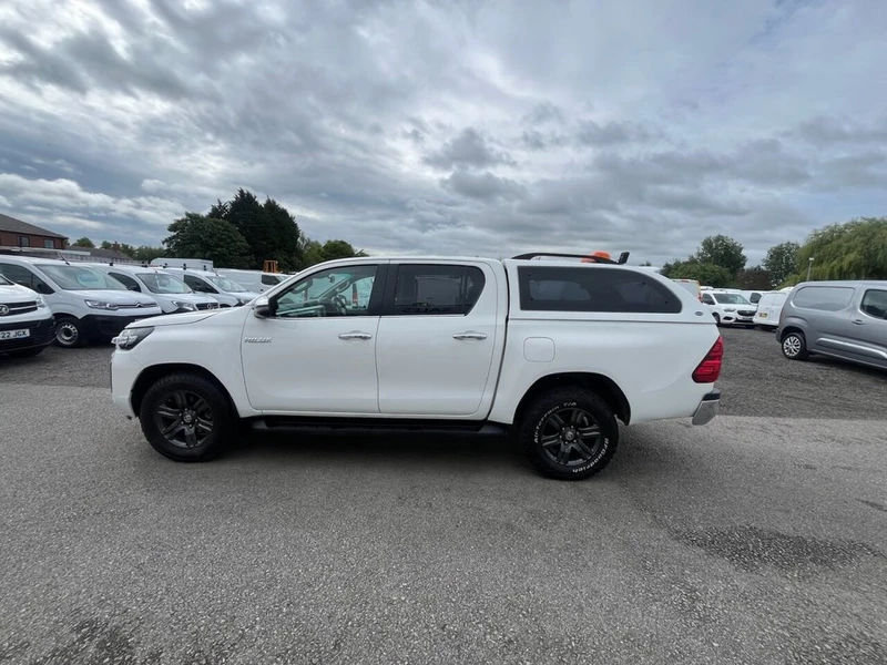 2021 Toyota Hi-lux Double Cab PickUp Van