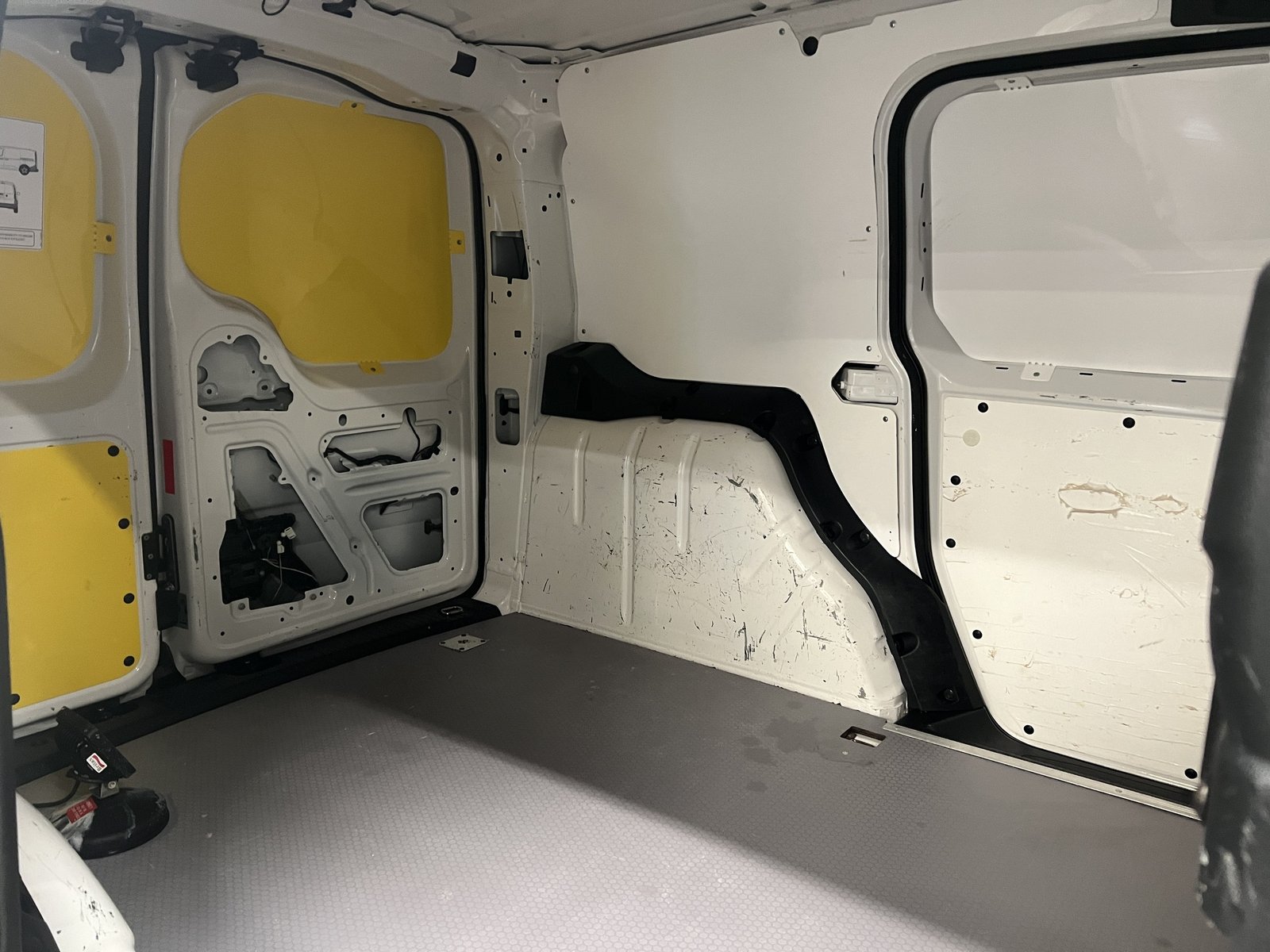 2021 Volkswagen Caddy Panel Van — photo 22 of 22