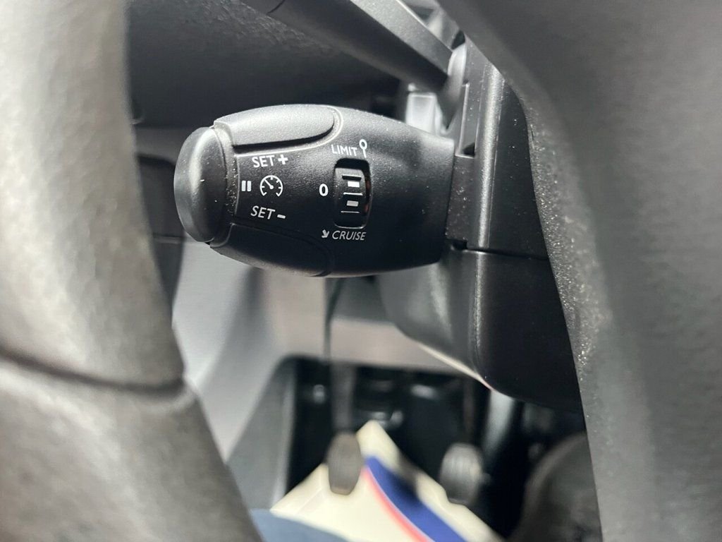 2023 Peugeot Expert Panel Van — photo 21 of 21