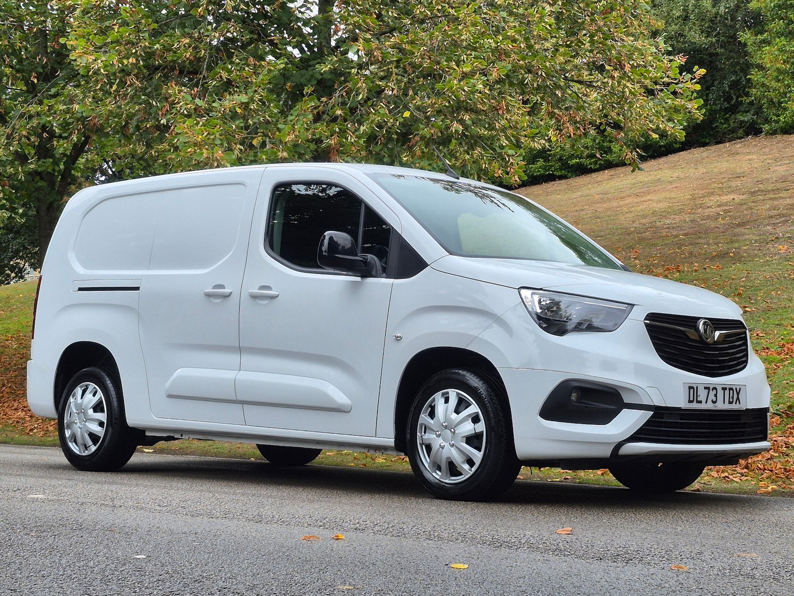 2023 Vauxhall Combo Panel Van — photo 1 of 23