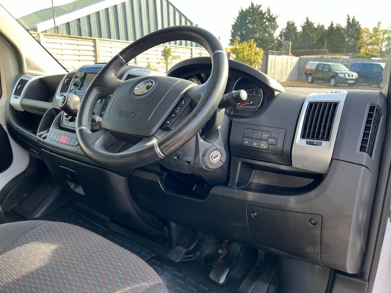 2021 Vauxhall Movano Panel Van — photo 3 of 32