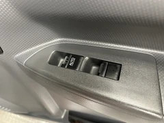 2023 Isuzu Grafter Dropside Van — detail