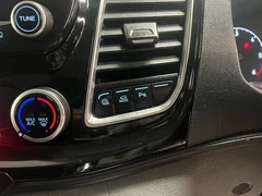 2022 Ford Transit Custom Panel Van — cab interior