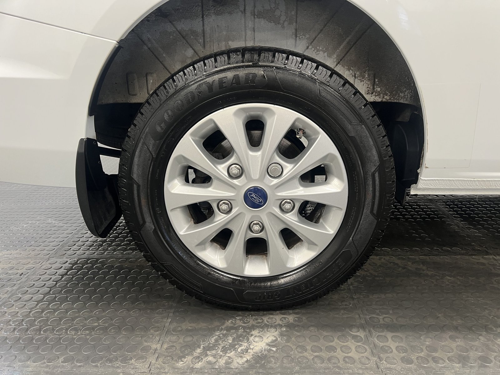 2023 Ford Transit Custom Panel Van — photo 15 of 15