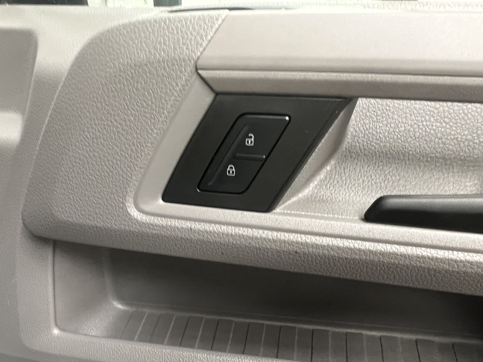 2024 Volkswagen Crafter High Roof Panel Van — photo 1 of 23