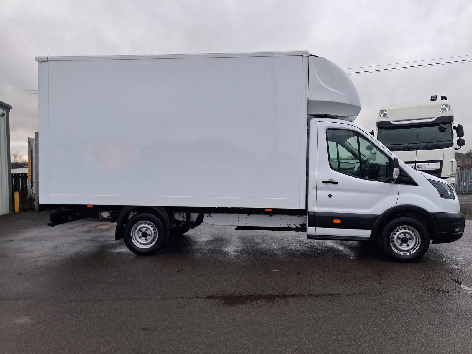 2021 Ford Transit Luton Box Van — photo 1 of 1