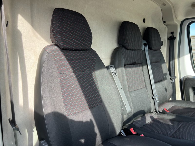 2021 Vauxhall Movano Panel Van — photo 2 of 32