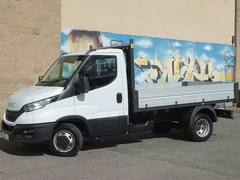 2021 Iveco Daily Tipper Van — front three-quarter view