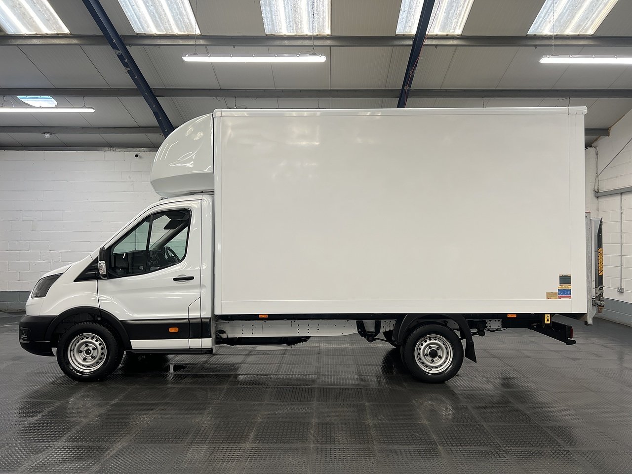 2022 Ford Transit Luton Box Van — side view