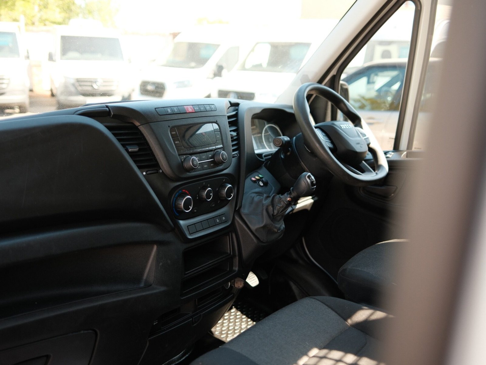 2022 Iveco Daily Panel Van — photo 1 of 1