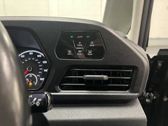 2022 Volkswagen Caddy Panel Van — cab interior