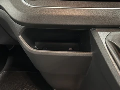 2022 Renault Trafic Luton Low Loader Van — cab interior
