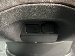 2023 Mercedes-Benz Sprinter Tipper Van — detail