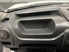 2018 Nissan Nv400 Luton Low Loader Van — cab interior