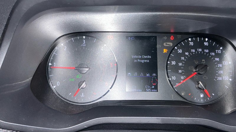 2022 Renault Trafic Panel Van — photo 3 of 6