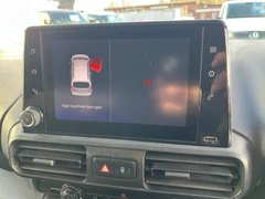 2022 Vauxhall Combo Panel Van — cab interior