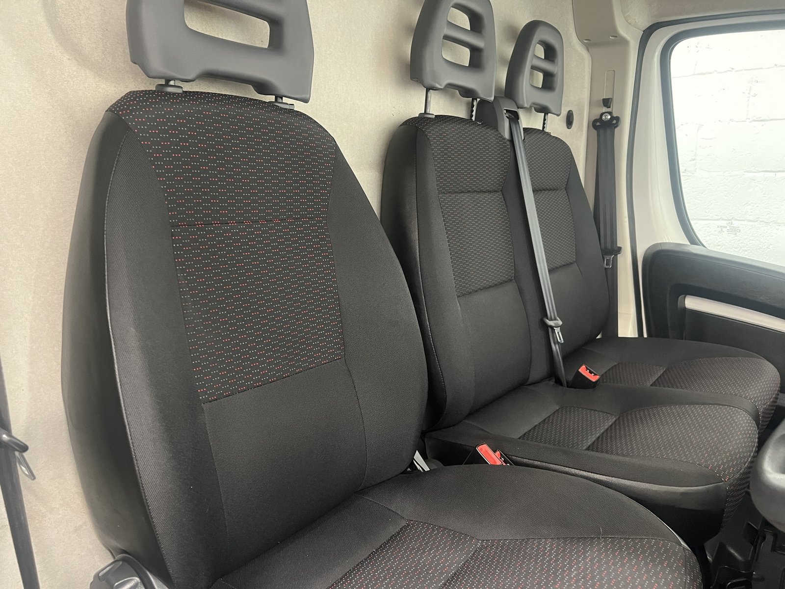 2020 Citroen Relay Panel Van — photo 2 of 23