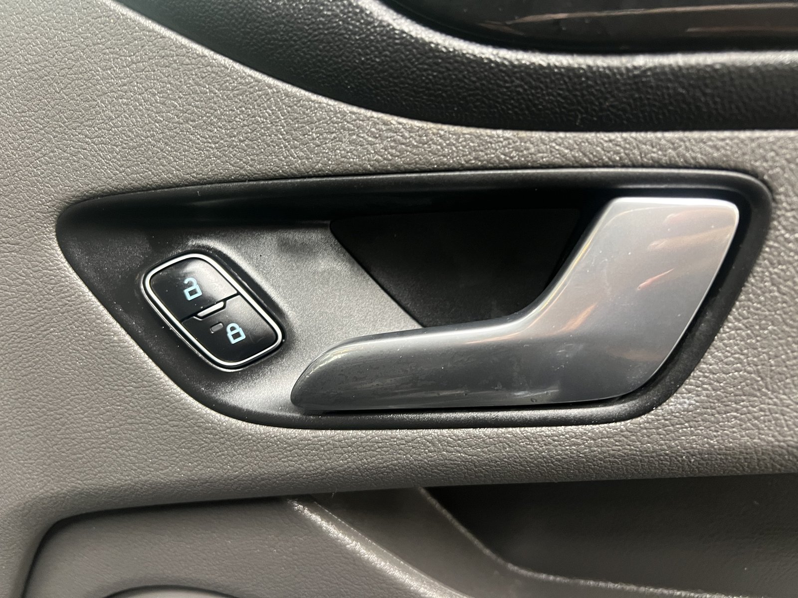 2023 Ford Transit Custom Panel Van — photo 1 of 28