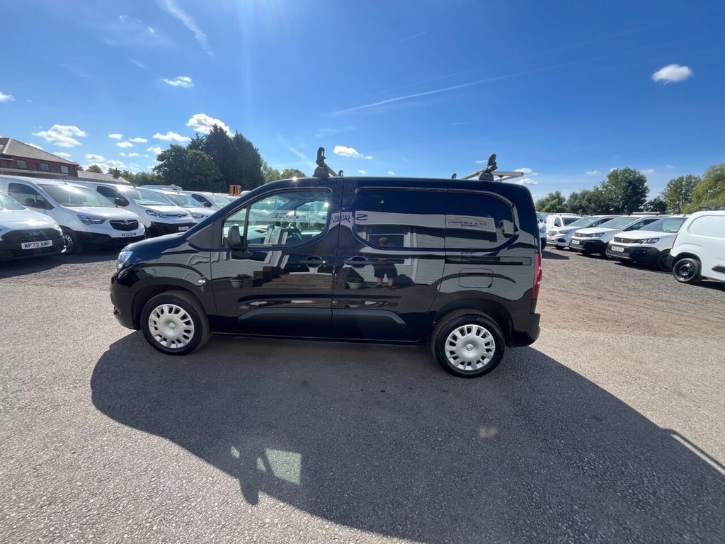 2022 Vauxhall Combo Panel Van — side view