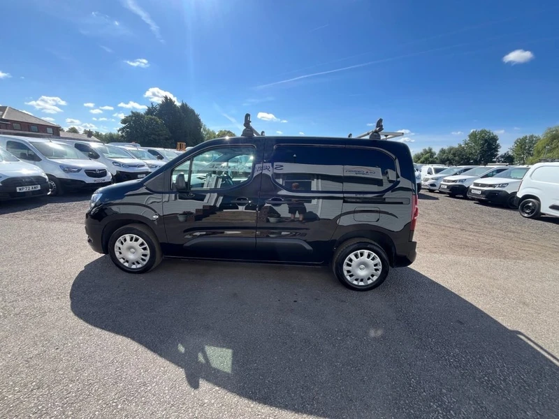 2022 Vauxhall Combo Panel Van