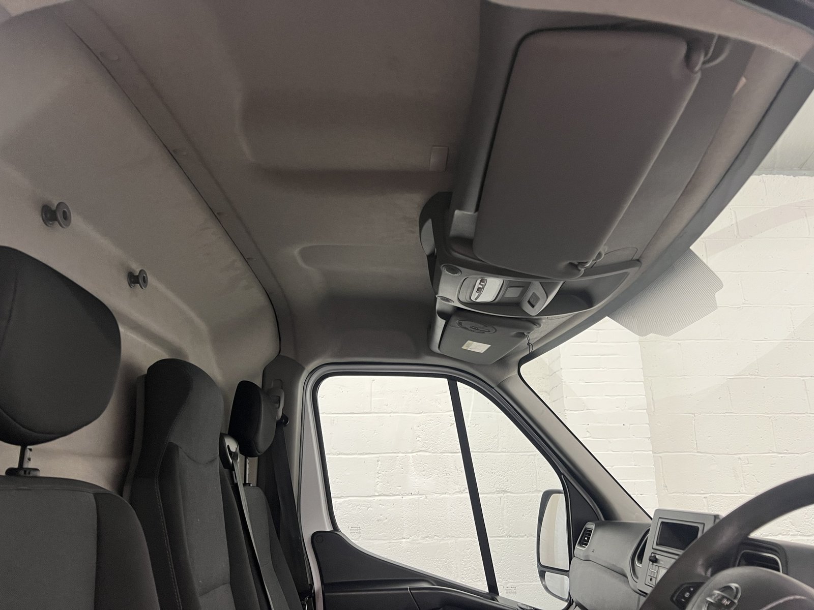 2023 Nissan Interstar High Roof Panel Van — photo 2 of 15