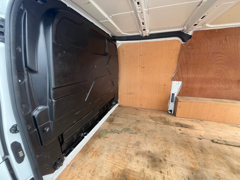 2021 Ford Transit Custom Panel Van — photo 3 of 19