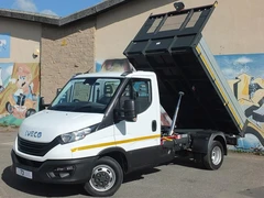 2023 Iveco Daily Tipper Van — front three-quarter view