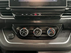 2022 Renault Trafic Luton Low Loader Van — cab interior