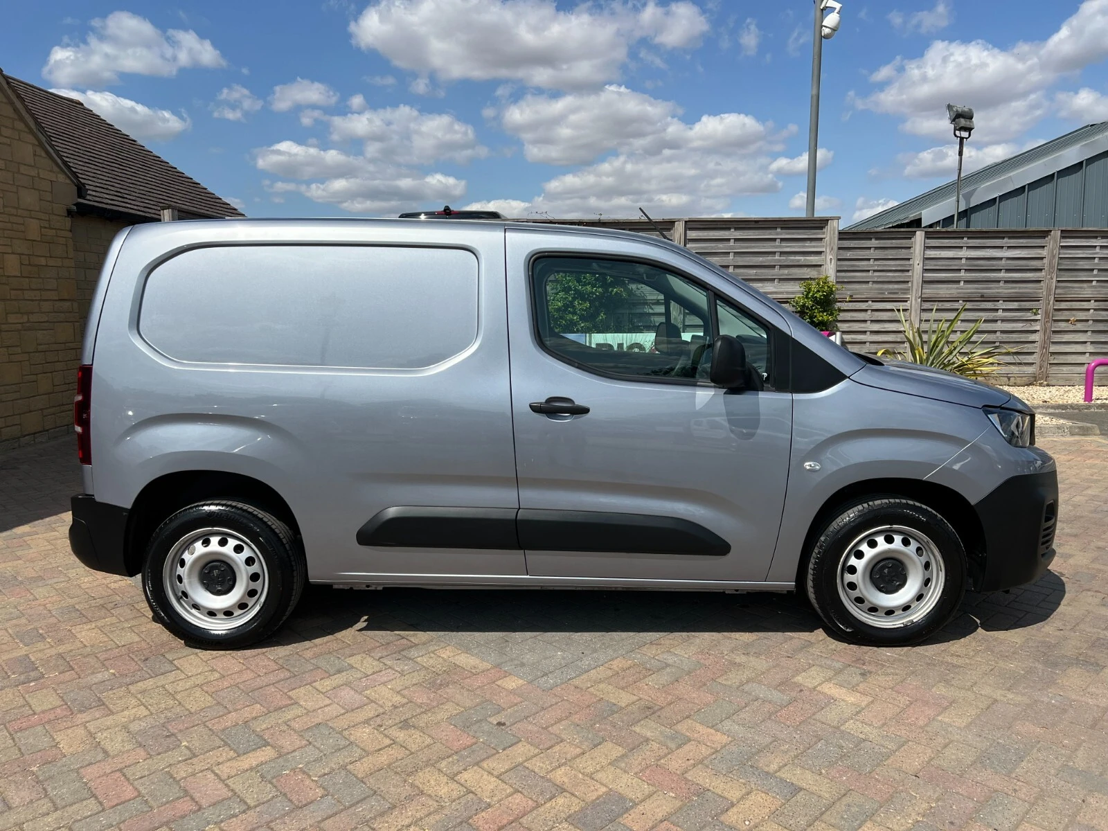 2023 Peugeot Partner Panel Van — photo 1 of 74