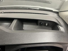 2022 Ford Transit Custom Panel Van — cab interior