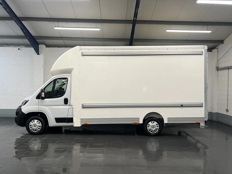 2021 Peugeot Boxer Luton Low Loader Van