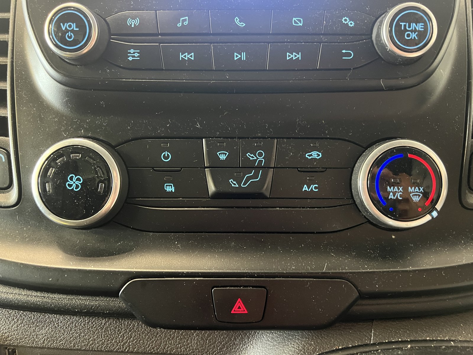2022 Ford Transit Luton Box Van — photo 3 of 3