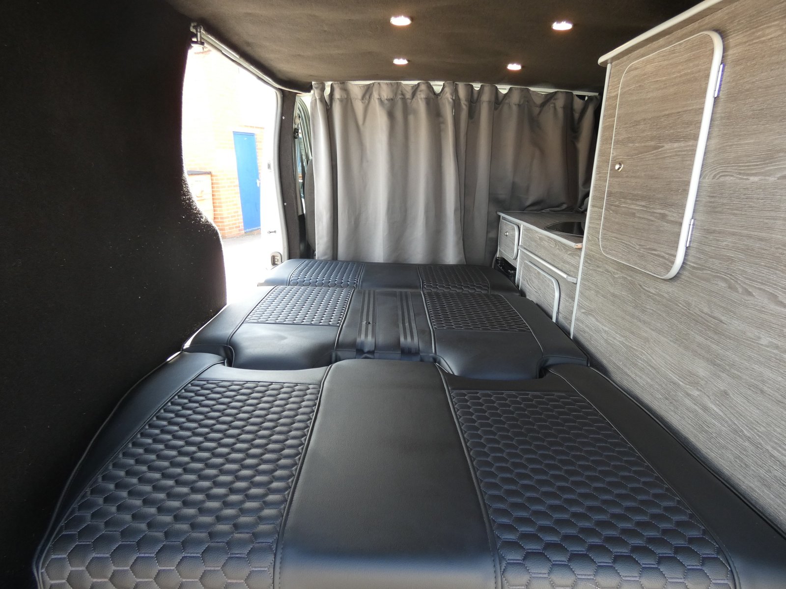 2016 Renault Trafic Panel Van — photo 20 of 20