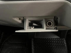 2024 Maxus Deliver 9 Luton Box Van — cab interior