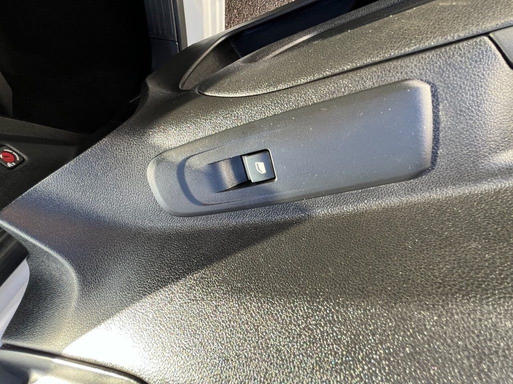 2023 Vauxhall Combo Panel Van — photo 15 of 15