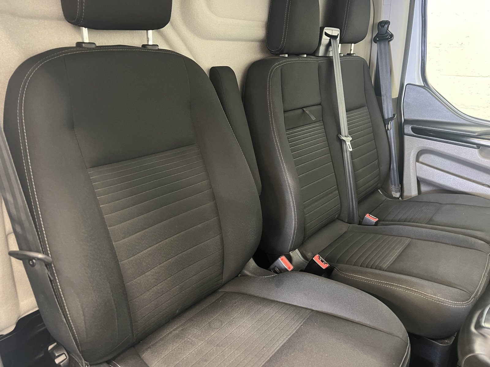 2022 Ford Transit Custom Panel Van — photo 1 of 33