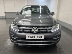 2019 Volkswagen Amarok Double Cab PickUp Van — front view